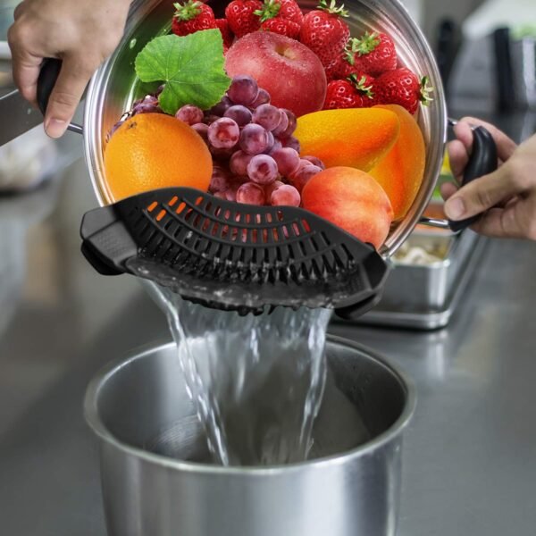 Clip On Strainer Silicone for All Pots and Pans, Pasta Strainer Clip on Food Strainer for Meat Vegetables Fruit Silicone Kitchen Colander