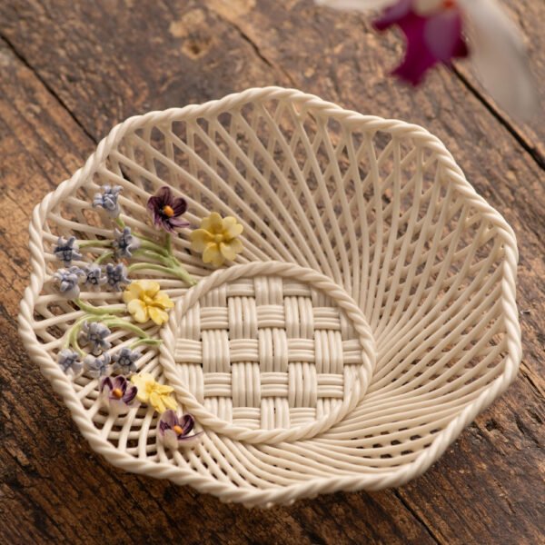 eberton Classic Wild Irish Hedgerow Spring Basket