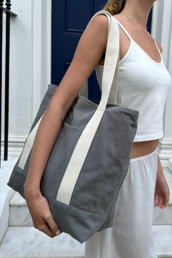 MRRB003-YR17SZ1120000-2 Large Tote Bag