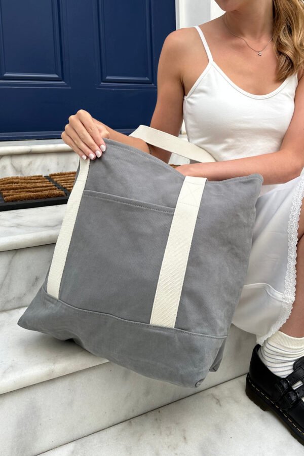 MRRB003-YR17SZ1120000-4 Large Tote Bag