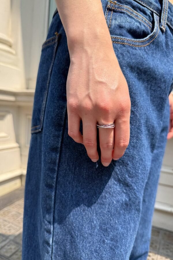 Intertwined Rings