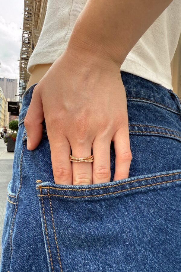 Intertwined Rings