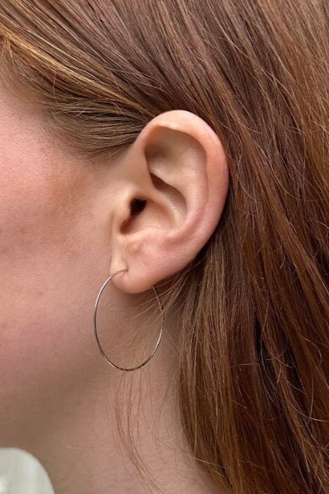 MU547A02200888-02_863200c7-9464-40e5-a9f3-00f30e6c6820 Thin Hoop Earrings