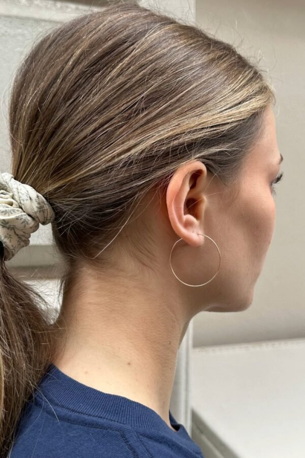 MU547A06000888-2 Thin Hoop Earrings