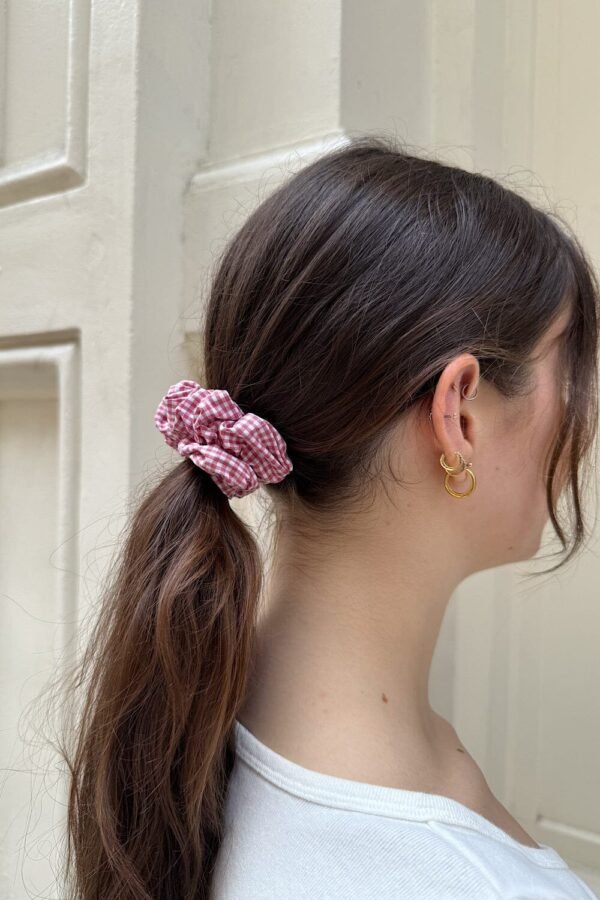 MU650B03Z392888-01 Red And White Checkered Scrunchie