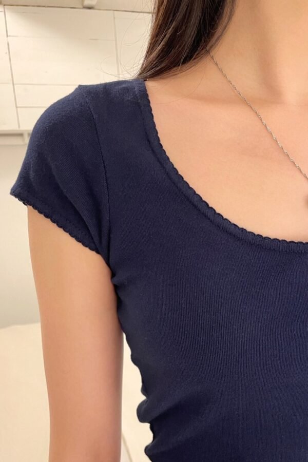 mq074b-z166st220000_2_1 Lesley Scalloped Trim Top
