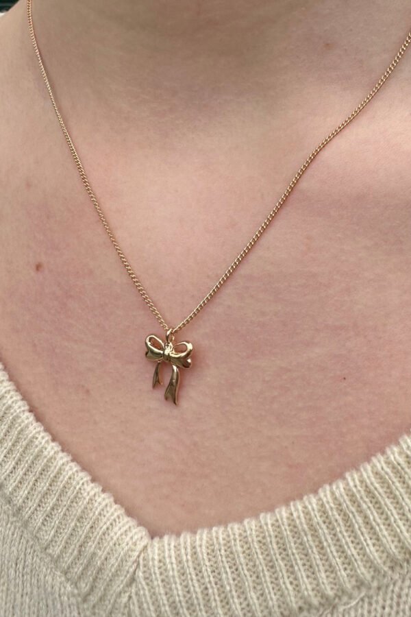 Bow Necklace